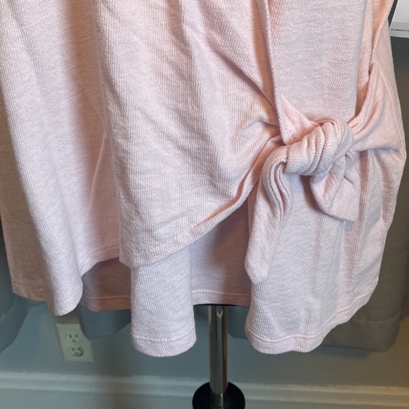 Old Navy Women’s Faux Wrap Pink Short Sleeve Top sz L NWT - Picture 4 of 8
